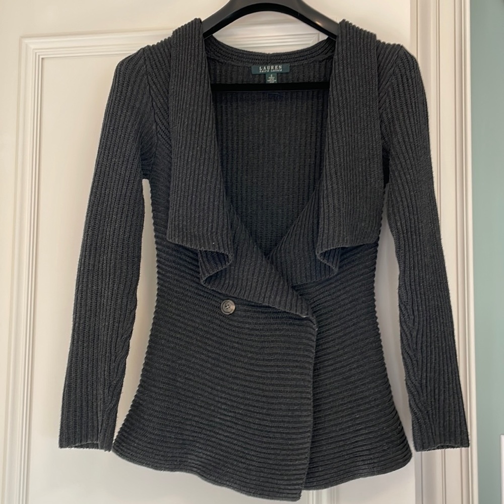 Shawl collar Ralph Lauren sweater with spectacular fitted silhouette